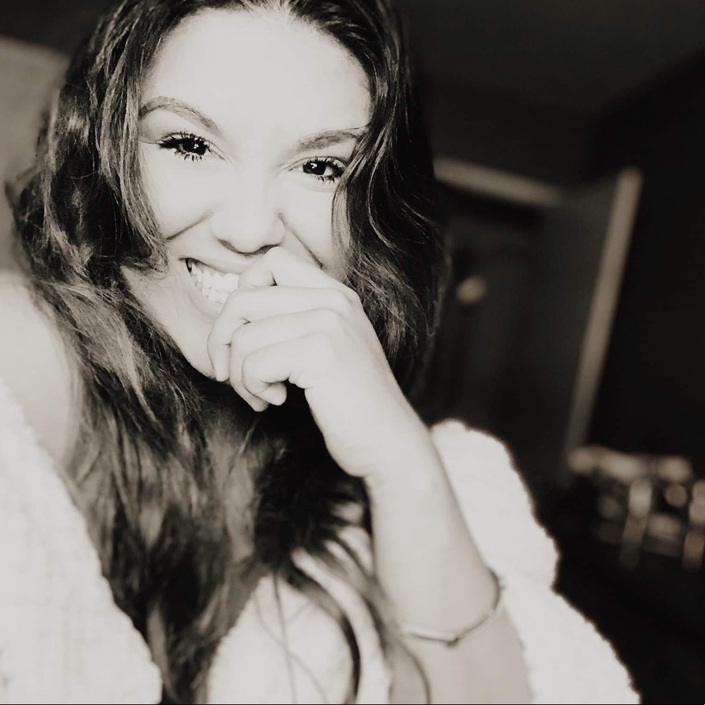 Meet your Posher, Epione